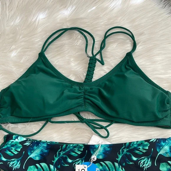 Women’s Cupshe two piece green leaf bikini L - Picture 3 of 4